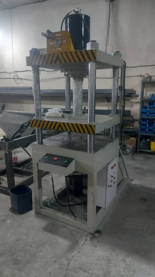 تخصص در طراحی و ساخت پرس‌های صنعتی